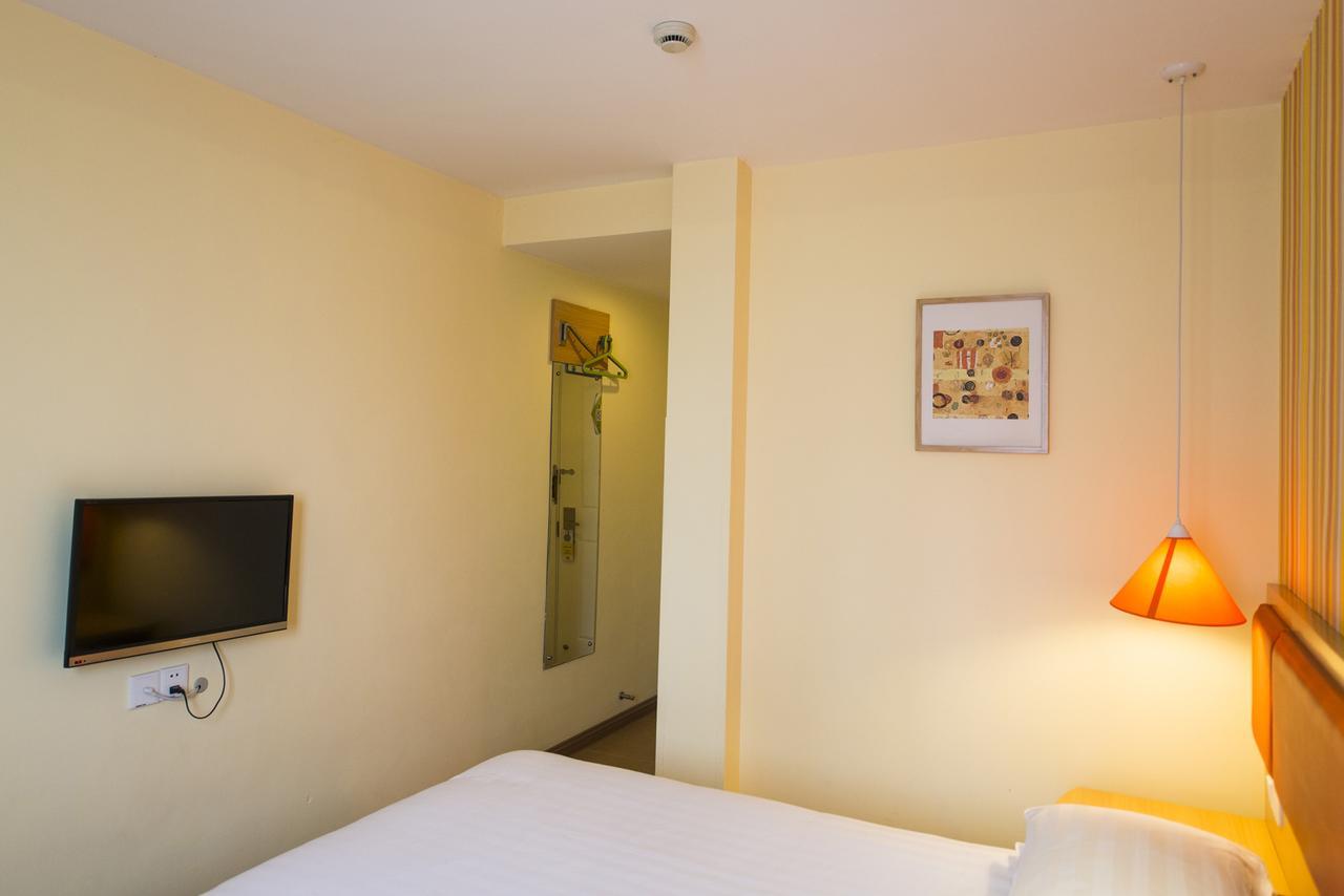 Home Inn Chongqing Jiangbei Airport Shuangfeng Road Экстерьер фото