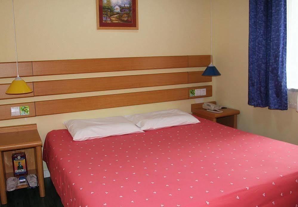 Home Inn Chongqing Jiangbei Airport Shuangfeng Road Экстерьер фото
