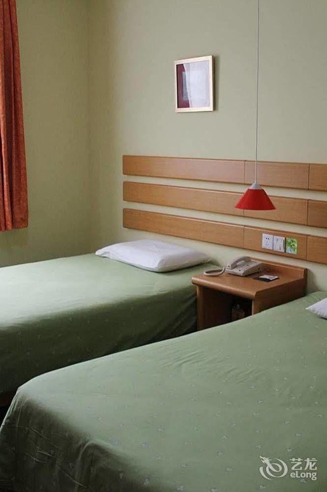 Home Inn Chongqing Jiangbei Airport Shuangfeng Road Экстерьер фото